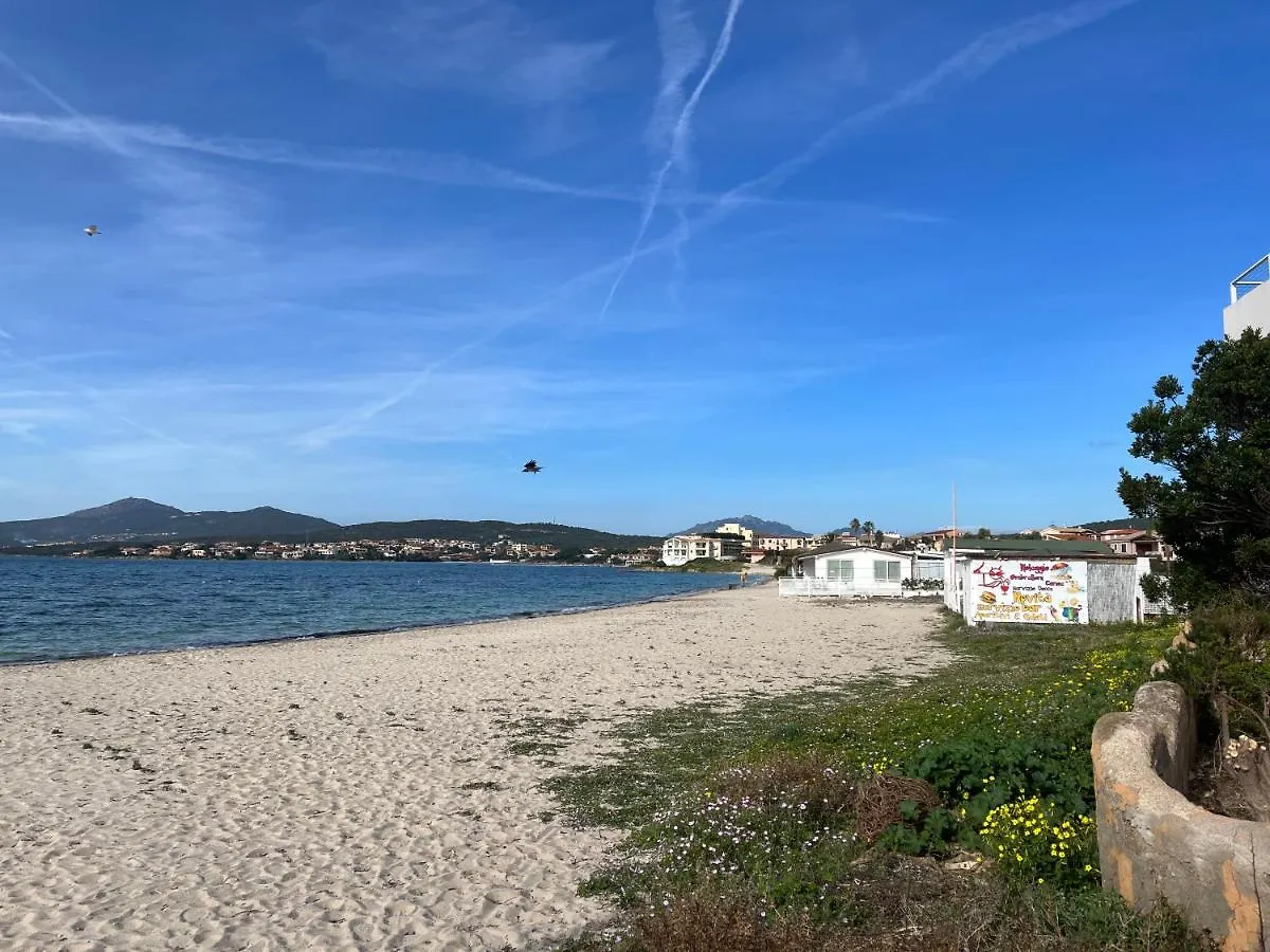 Ampio Monolocale Apartment Golfo Aranci